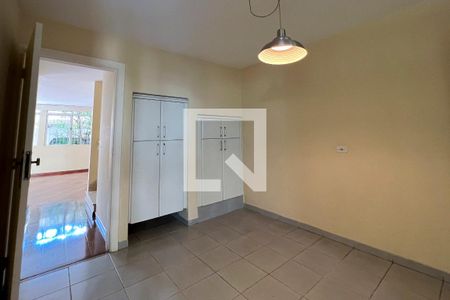 Casa à venda com 267m², 4 quartos e 3 vagas Casa à venda com 267m², 4 quartos e 3 vagasCopa