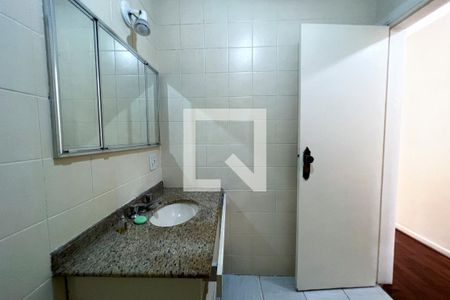 Casa à venda com 267m², 4 quartos e 3 vagas Casa à venda com 267m², 4 quartos e 3 vagasBanheiro da Suíte 2