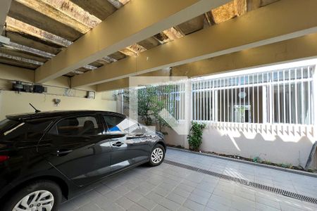 Casa à venda com 267m², 4 quartos e 3 vagas Casa à venda com 267m², 4 quartos e 3 vagasGaragem