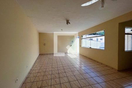 Casa à venda com 267m², 4 quartos e 3 vagas Casa à venda com 267m², 4 quartos e 3 vagasSalão de Festas