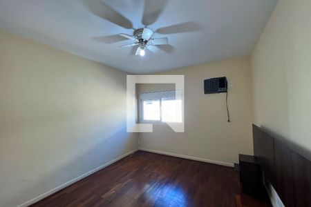 Casa à venda com 267m², 4 quartos e 3 vagas Casa à venda com 267m², 4 quartos e 3 vagasSuíte 1