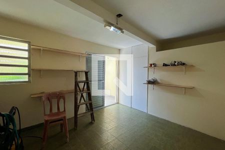 Casa à venda com 267m², 4 quartos e 3 vagas Casa à venda com 267m², 4 quartos e 3 vagasQuarto de Serviço 2