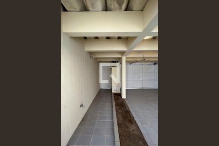 Casa à venda com 267m², 4 quartos e 3 vagas Casa à venda com 267m², 4 quartos e 3 vagasGaragem