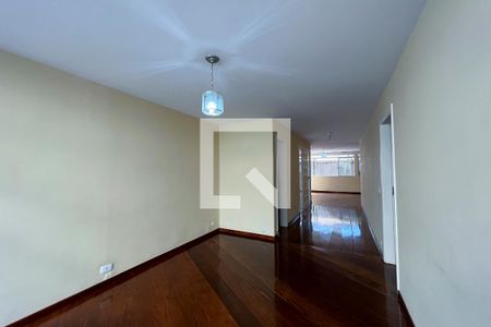 Casa à venda com 267m², 4 quartos e 3 vagas Casa à venda com 267m², 4 quartos e 3 vagasSala de Jantar