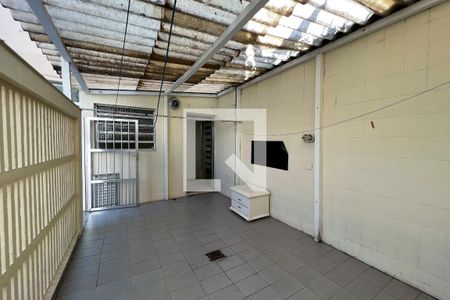 Casa à venda com 267m², 4 quartos e 3 vagas Casa à venda com 267m², 4 quartos e 3 vagasÁrea de Serviço