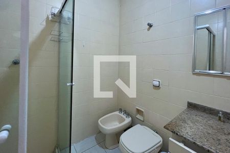 Casa à venda com 267m², 4 quartos e 3 vagas Casa à venda com 267m², 4 quartos e 3 vagasBanheiro da Suíte 2