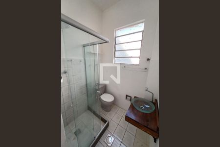 Banheiro de apartamento para alugar com 1 quarto, 79m² em Icaraí, Niterói