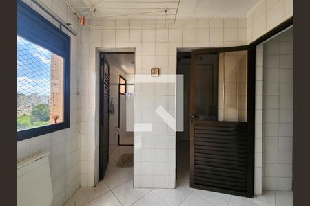 Apartamento à venda com 170m², 3 quartos e 2 vagas Apartamento à venda com 170m², 3 quartos e 2 vagasÁrea de Serviço