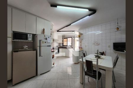 Apartamento à venda com 170m², 3 quartos e 2 vagas Apartamento à venda com 170m², 3 quartos e 2 vagasCozinha