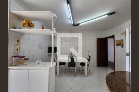 Apartamento à venda com 170m², 3 quartos e 2 vagas Apartamento à venda com 170m², 3 quartos e 2 vagasCozinha