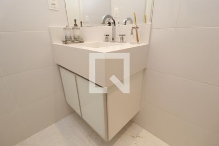 Apartamento à venda com 72m², 3 quartos e 2 vagasBanheiro Social