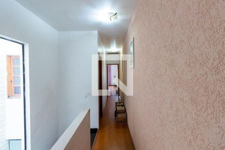 Casa à venda com 220m², 3 quartos e 6 vagasCorredor