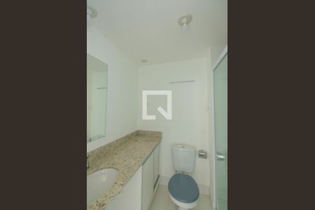 Banheiro de apartamento para alugar com 1 quarto, 27m² em Partenon, Porto Alegre