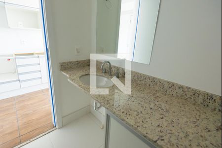 Banheiro de apartamento para alugar com 1 quarto, 27m² em Partenon, Porto Alegre