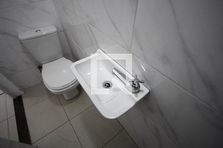 Casa à venda com 360m², 4 quartos e 6 vagasBanheiro de Serviço