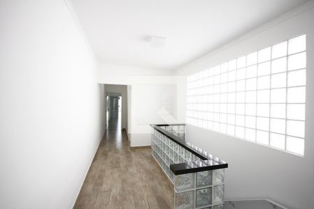 Casa à venda com 360m², 4 quartos e 6 vagasCorredor