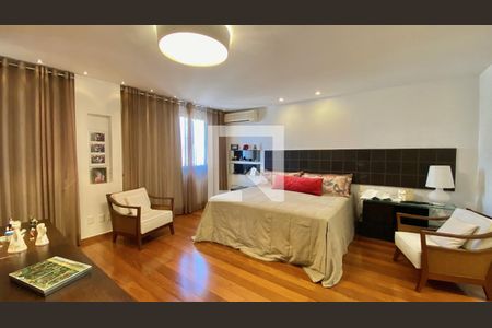 Apartamento à venda com 271m², 3 quartos e 4 vagasQuarto Suite Master
