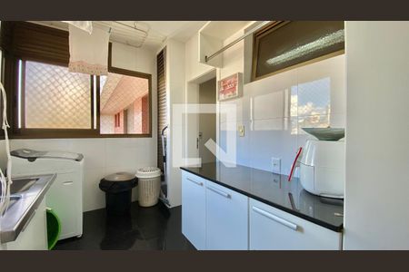 Apartamento à venda com 271m², 3 quartos e 4 vagasÁrea de Serviço