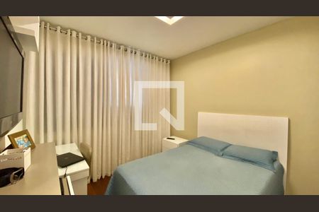 Apartamento à venda com 271m², 3 quartos e 4 vagasQuarto 02 - Suite