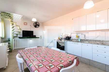 Casa à venda com 257m², 3 quartos e 3 vagas Casa à venda com 257m², 3 quartos e 3 vagasEspaço Gourmet