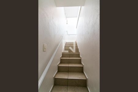 Casa à venda com 257m², 3 quartos e 3 vagas Casa à venda com 257m², 3 quartos e 3 vagasEscadas
