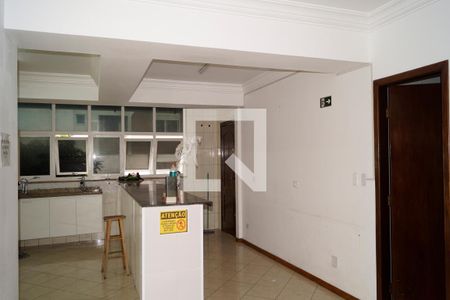 Casa à venda com 810m², 12 quartos e 2 vagasCozinha