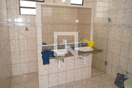 Casa à venda com 810m², 12 quartos e 2 vagasBanheiro