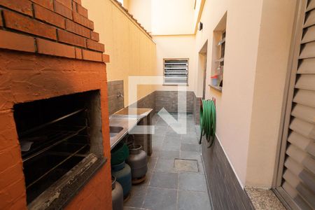 Casa à venda com 234m², 3 quartos e 5 vagas Casa à venda com 234m², 3 quartos e 5 vagasÁrea - Churrasqueira