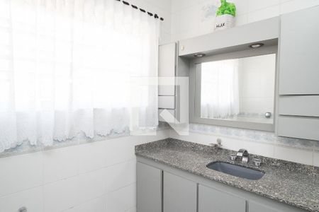 Casa à venda com 234m², 3 quartos e 5 vagas Casa à venda com 234m², 3 quartos e 5 vagasBanheiro 2