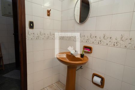 Casa à venda com 234m², 3 quartos e 5 vagas Casa à venda com 234m², 3 quartos e 5 vagasBanheiro 1