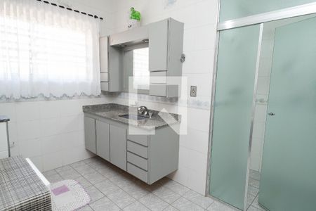 Casa à venda com 234m², 3 quartos e 5 vagas Casa à venda com 234m², 3 quartos e 5 vagasBanheiro 2