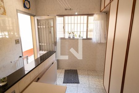 Casa à venda com 234m², 3 quartos e 5 vagas Casa à venda com 234m², 3 quartos e 5 vagasÁrea de Serviço
