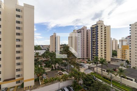 Vista da sacada de apartamento para alugar com 3 quartos, 70m² em Mansões Santo Antônio, Campinas