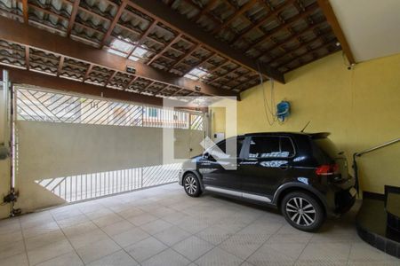 Casa à venda com 228m², 3 quartos e 2 vagas Casa à venda com 228m², 3 quartos e 2 vagasGaragem