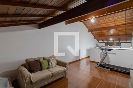 Casa à venda com 228m², 3 quartos e 2 vagas Casa à venda com 228m², 3 quartos e 2 vagasSótão