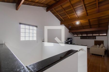 Casa à venda com 228m², 3 quartos e 2 vagas Casa à venda com 228m², 3 quartos e 2 vagasSótão