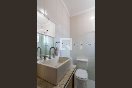 Casa à venda com 228m², 3 quartos e 2 vagas Casa à venda com 228m², 3 quartos e 2 vagasBanheiro da Suíte 1