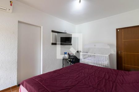 Casa à venda com 228m², 3 quartos e 2 vagas Casa à venda com 228m², 3 quartos e 2 vagasSuíte 1