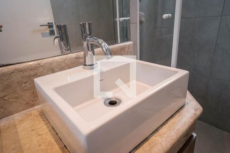 Apartamento à venda com 98m², 2 quartos e 1 vaga Apartamento à venda com 98m², 2 quartos e 1 vagaBanheiro