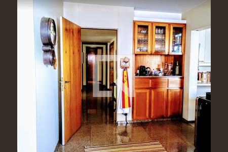 Apartamento à venda com 272m², 4 quartos e 3 vagas