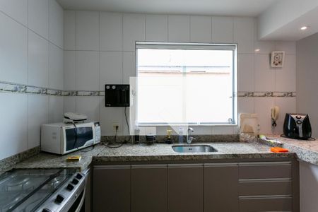 Casa à venda com 245m², 3 quartos e 3 vagasCozinha