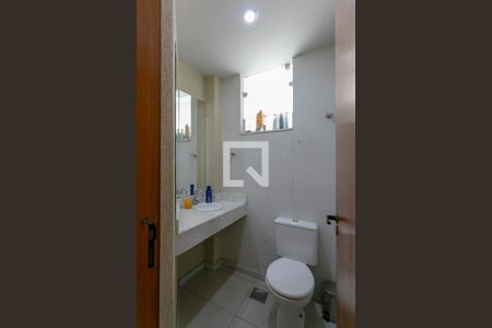 Casa à venda com 245m², 3 quartos e 3 vagasLavabo