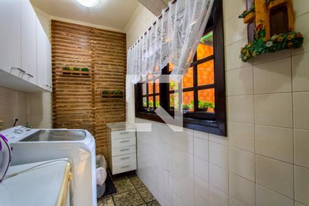 Casa à venda com 380m², 3 quartos e 6 vagas Casa à venda com 380m², 3 quartos e 6 vagasÁrea de serviço