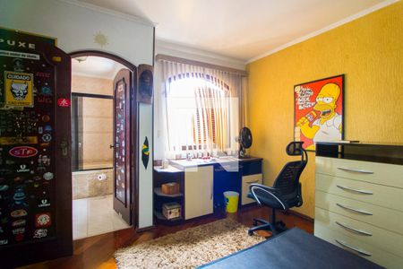 Casa à venda com 380m², 3 quartos e 6 vagas Casa à venda com 380m², 3 quartos e 6 vagasQuarto 2 - Suíte