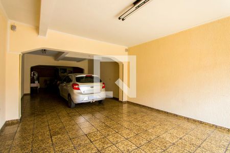 Casa à venda com 380m², 3 quartos e 6 vagas Casa à venda com 380m², 3 quartos e 6 vagasGaragem
