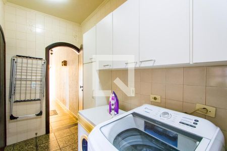 Casa à venda com 380m², 3 quartos e 6 vagas Casa à venda com 380m², 3 quartos e 6 vagasÁrea de serviço