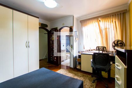 Casa à venda com 380m², 3 quartos e 6 vagas Casa à venda com 380m², 3 quartos e 6 vagasQuarto 2 - Suíte