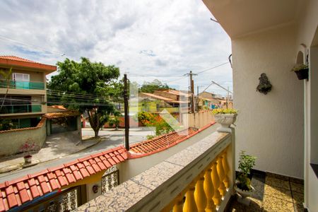 Casa à venda com 380m², 3 quartos e 6 vagas Casa à venda com 380m², 3 quartos e 6 vagasÁrea externa