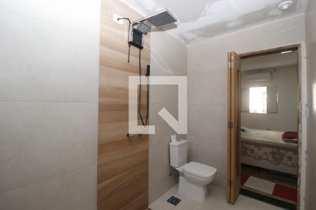 Casa à venda com 145m², 3 quartos e 2 vagasBanheiro da Suíte 2