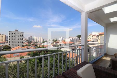 Casa à venda com 145m², 3 quartos e 2 vagasVaranda